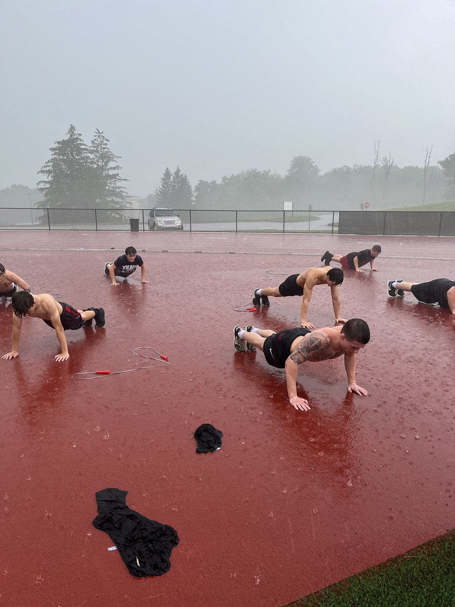 DannyIrwinWC's tweet photo. Rain or shine you get to make it happen every morning! High Performance campers are crushing it #ClimbTheHill https://t.co/Qt9h6g3HAC