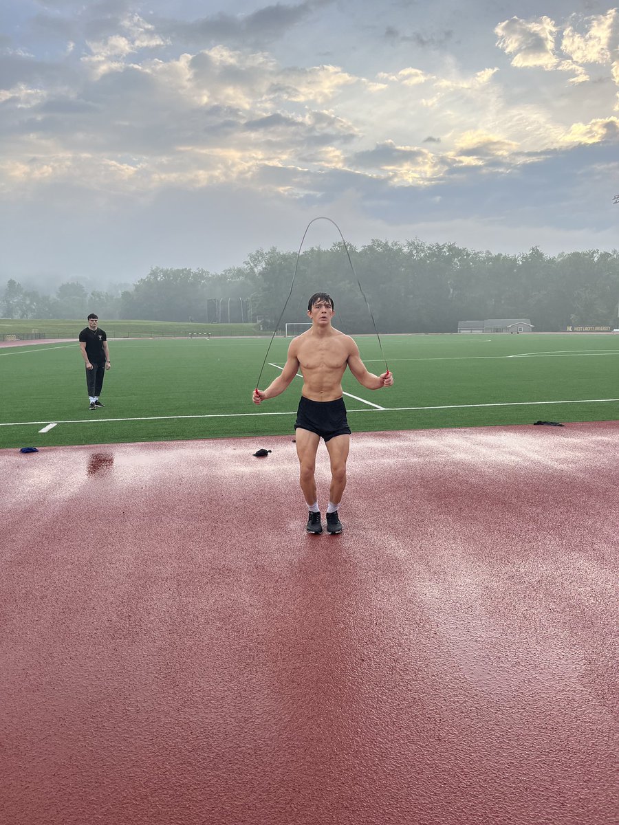 DannyIrwinWC's tweet photo. Rain or shine you get to make it happen every morning! High Performance campers are crushing it #ClimbTheHill https://t.co/Qt9h6g3HAC