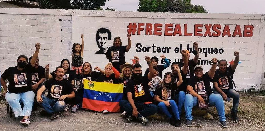 Al cumplirse ayer, 2 años del secuestro de Alex Saab por parte de la política injerencista estadounidense, usuarios de Twitter expresaron su apoyo por la liberación del diplomático venezolano, basta, Ni un solo día más de secuestro.
<a href="/usembassyve/">Embajada de los EE.UU. en Caracas</a> <a href="/StateDept/">Department of State</a>
fusernews.com/2anosdesecuest…