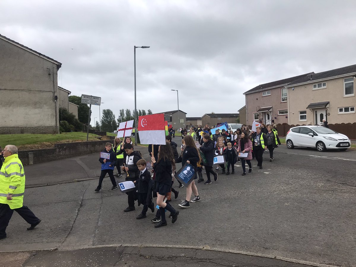 So proud of our Holytown Heroes marching to raise awareness of their rights! @HolytownPS @MrsLAlcorn #holytownheroes #rightsrespecting