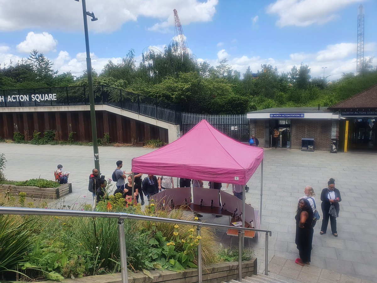 dudzinskauk's tweet image. We, Talking and Exploring,  started the #community walkabout from the consultation venue to bring more people to it. Thanks to @oldoakparkroyal we can offer more #freewalks in this fast changing area. #parkroyal #northacton #Ealing