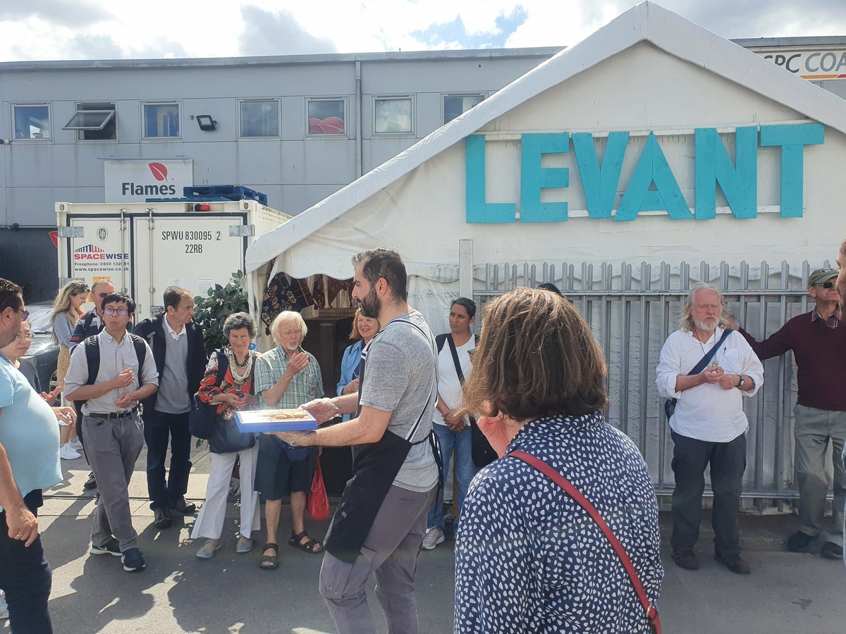 dudzinskauk's tweet image. We, Talking and Exploring,  started the #community walkabout from the consultation venue to bring more people to it. Thanks to @oldoakparkroyal we can offer more #freewalks in this fast changing area. #parkroyal #northacton #Ealing