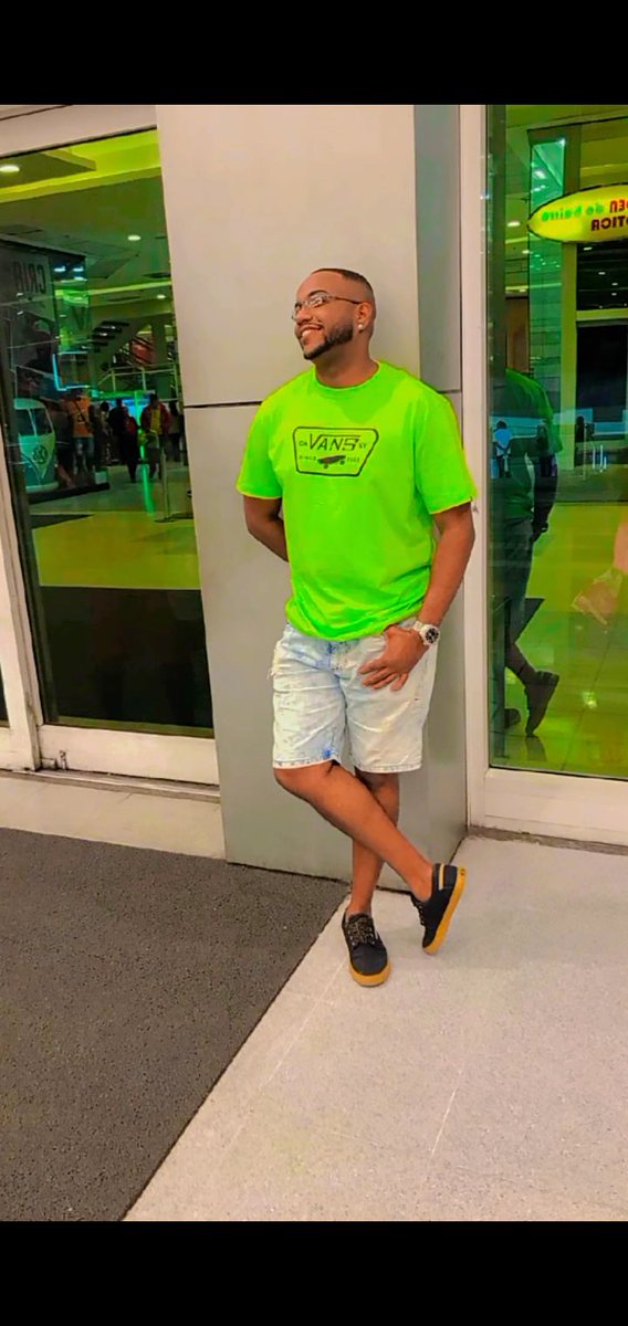 IsmaelL8390's tweet photo. Quem me vê,me vê sorrindo e vai ser sempre assim 🎶 https://t.co/PIl5hFDDVN
