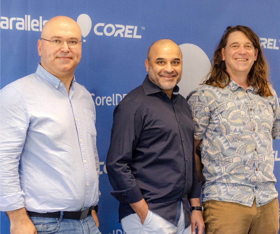 Bolt_Talent's tweet photo. Prashant Ketkar, CTO, Amer Murad, CIO, and Adam McKinty, Senior Director Product Delivery at Corel, had a great meet up with students at the Middlesex University Mauritius MDX JobFest 2022!  

Find out more about the opportunities to join #TeamCorel here: https://t.co/x2fHtUwQQG https://t.co/TBaMHUEIL7