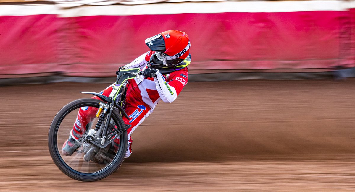 taylanningpix's tweet image. Epic racing @glasgowtigers yesterday, brilliant job by track guys Chris &amp;amp; Paul to make it happen 🤙👏
#speedway