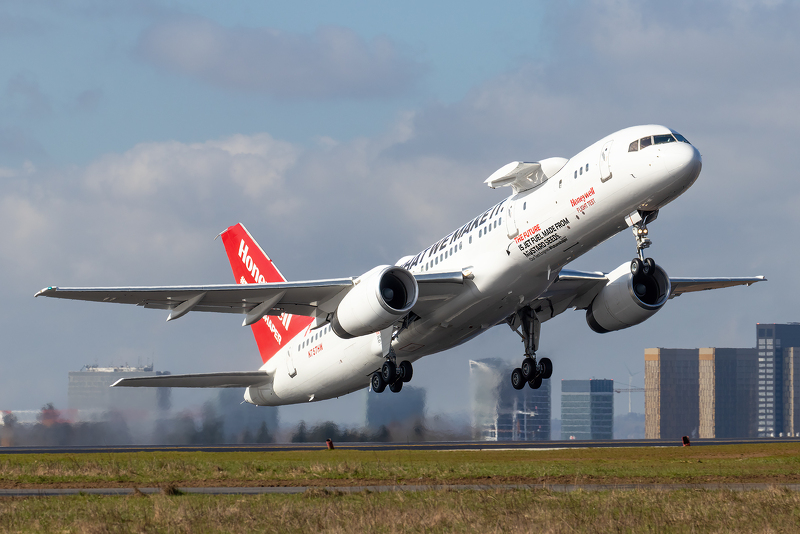 airwaysmagazine's tweet photo. This is the story of a one-of-a-kind test aircraft at the forefront of driving technological advances for the last 40 years. #40YearAnniversary #Boeing757 #Boeing757Testbed #HoneywellAerospace #TestAircraft

https://t.co/FY0sNUzn4V https://t.co/vPEaoQ9i4s