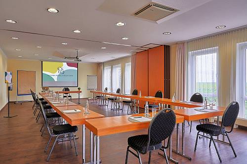 Noch bis 31.08. -&gt; Jeder 10. Veranstaltungsteilnehmer kostenfrei im #Classik #Hotel #Magdeburg tagungshotels.com/index.php?seit…+  #MICE #Sachsen_Anhalt #Special #Sommer