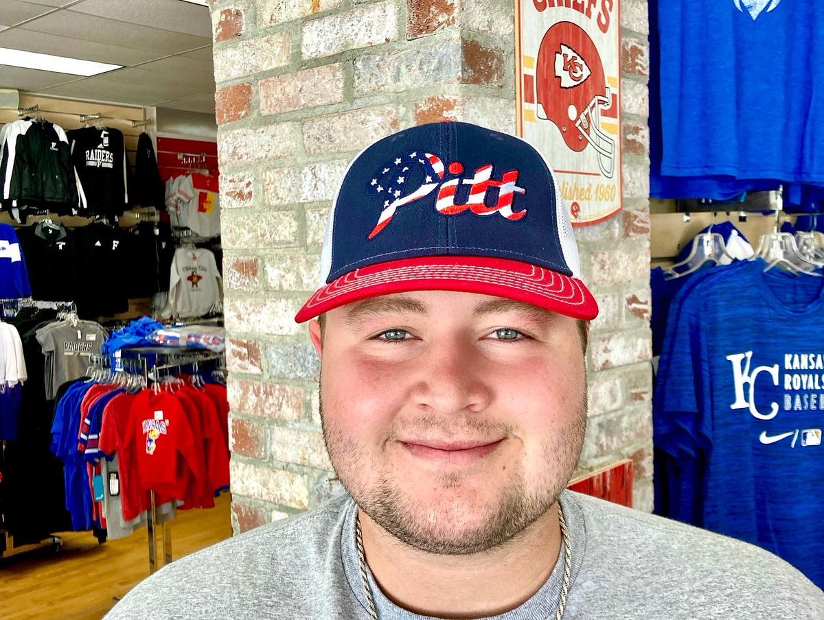 JocksNitchPSU's tweet photo. π§’ PITT STARS AND STRIPES HAT πΊπΈ
Perfect for summer AND Fatherβs Day π
β’
β’
β’
#pittstate #pittsburgstateuniversity #PSU #pittstategorillas #pittsburgks #jocksnitch #PittsburgState #thenitch https://t.co/03ZYddz1tA