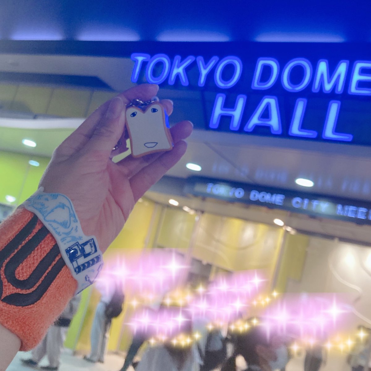 mi0422s's tweet photo. ツアーファイナル🎉
めちゃくちゃ楽しかった!⚡️🖤🐨🐘
たかおさん🎉お誕生日おめでとうございます\( ˆoˆ )/🎊🎂🎈
#MyHairisBad #UNISONSQUAREGARDEN #ftH8 https://t.co/CZ3IppNfgl