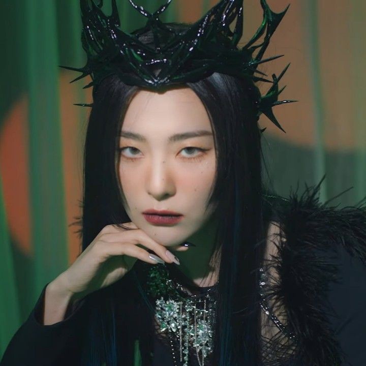 makimaseulgi's tweet photo. remember when we saw this seulgi for the very first time yes take me back to that exact moment pls https://t.co/nuMIBkfdw1