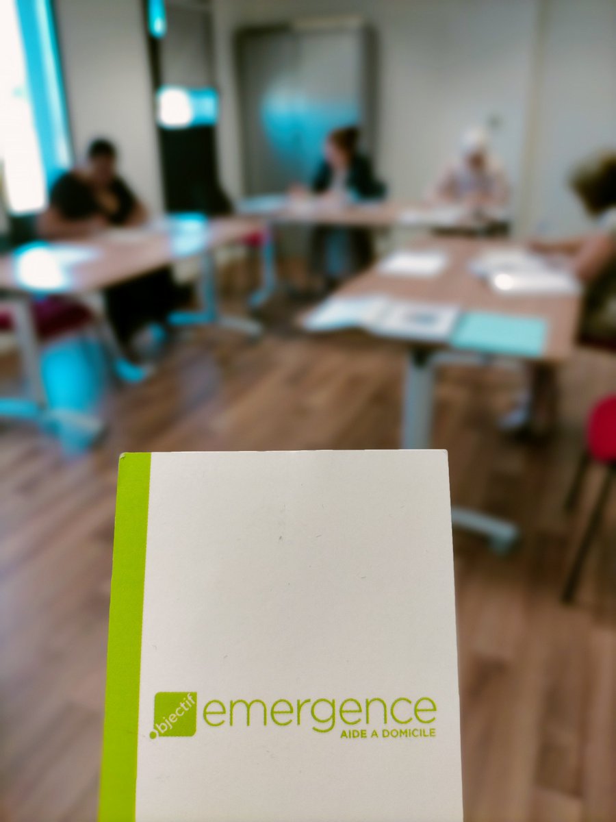 munoz_laetitia's tweet photo. Recrutement des aides à la personne par la #MRSpoleemploi pour le territoire de Béziers.
De nombreuses opportunités.
Reprendre confiance pour trouver un emploi💪🏽.
Bravo aux candidats 👏🏽👏🏽
#tousmobilises https://t.co/zHUWNvCDUT