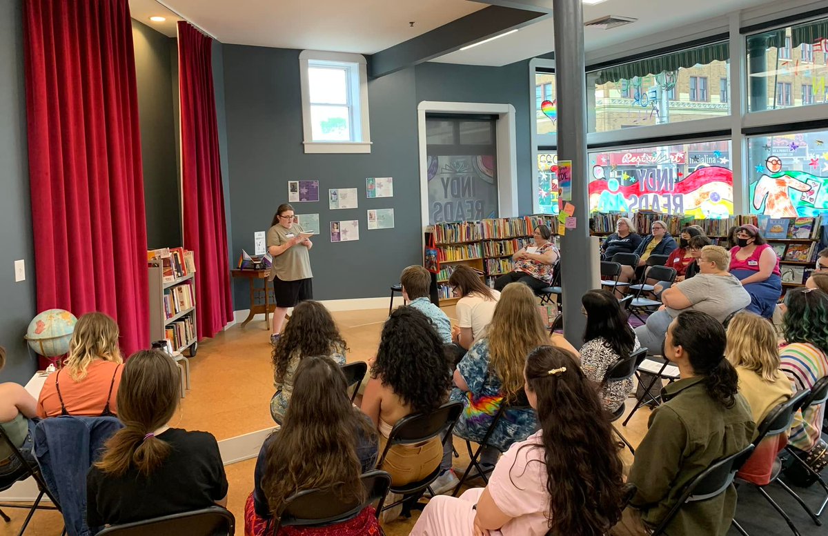 BoothAJournal's tweet photo. Huge thank you to those who attended & participated in @indyreads & Booth's Pride Poetry Slam & Open Mic event in celebration of LGBTQIA+ Pride Month! π³οΈβππ³οΈββ§οΈ
Keep an eye out for upcoming events π
#poetryslam #indyreads #pride #pridemonth #openmic #poetrycommunity #boothmag https://t.co/vHnujsXOTw