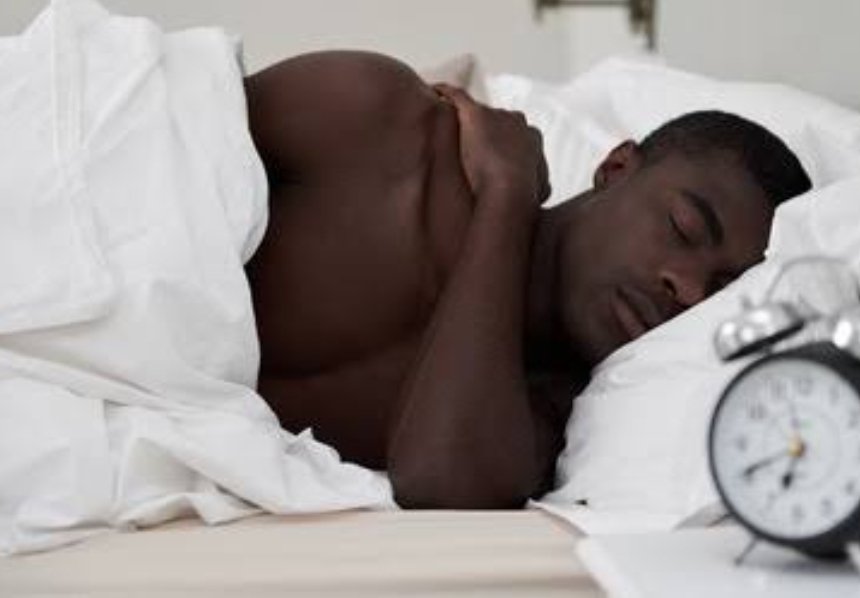 guyntoto's tweet photo. La pauvreté se fabrique au lit,

Tu ne peux pas dormir comme si tu étais en compétition avec les morts et espérer être riche dans le monde des vivants.

Bon début de semaine 
#PositiveVibesOnly https://t.co/0LLWrhMQCb