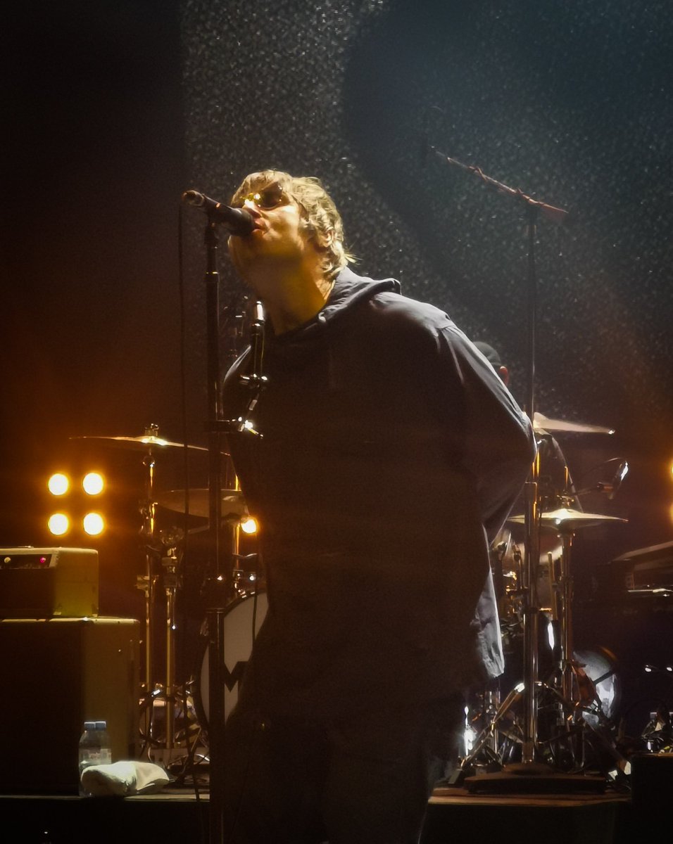 grain_2_sable's tweet photo. C'MON YOU KNOW.
LG you rocked it man!
@liamgallagher https://t.co/8yMxDbwDKI