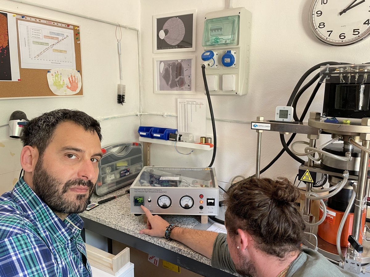 Too hot outside ☀️☀️☀️ | MIs homogenisation exps. <a href="/HPHTLab_UNIPI/">HPHTLAB_UniPi</a>