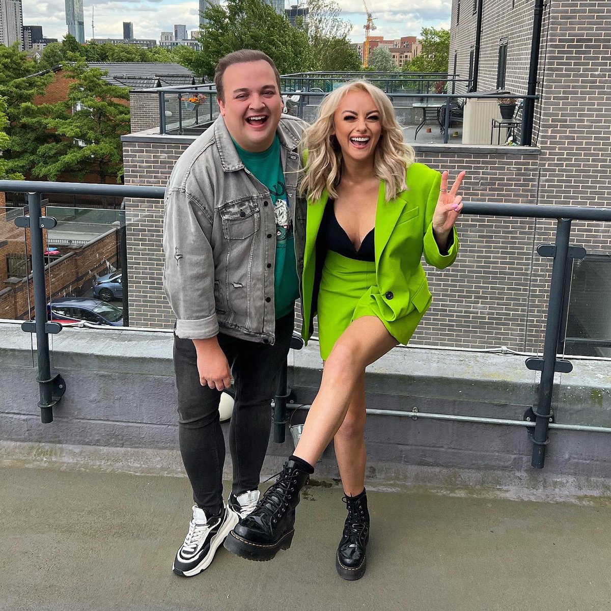 Lee Bennett tweet media