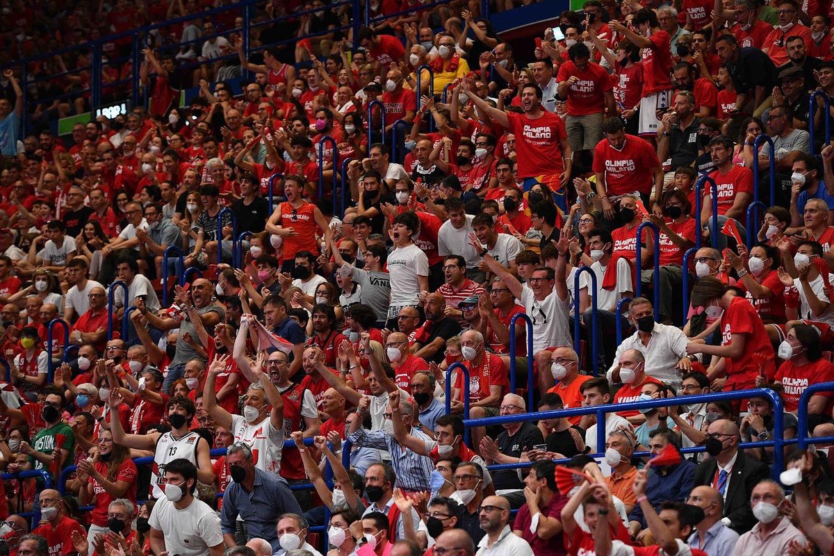 OlimpiaMI1936's tweet photo. Vi Vogliamo Così! 🤍❤️

#insieme #LBAFInals #Grazie #ForzaOlimpia https://t.co/8mjlIMNQzw