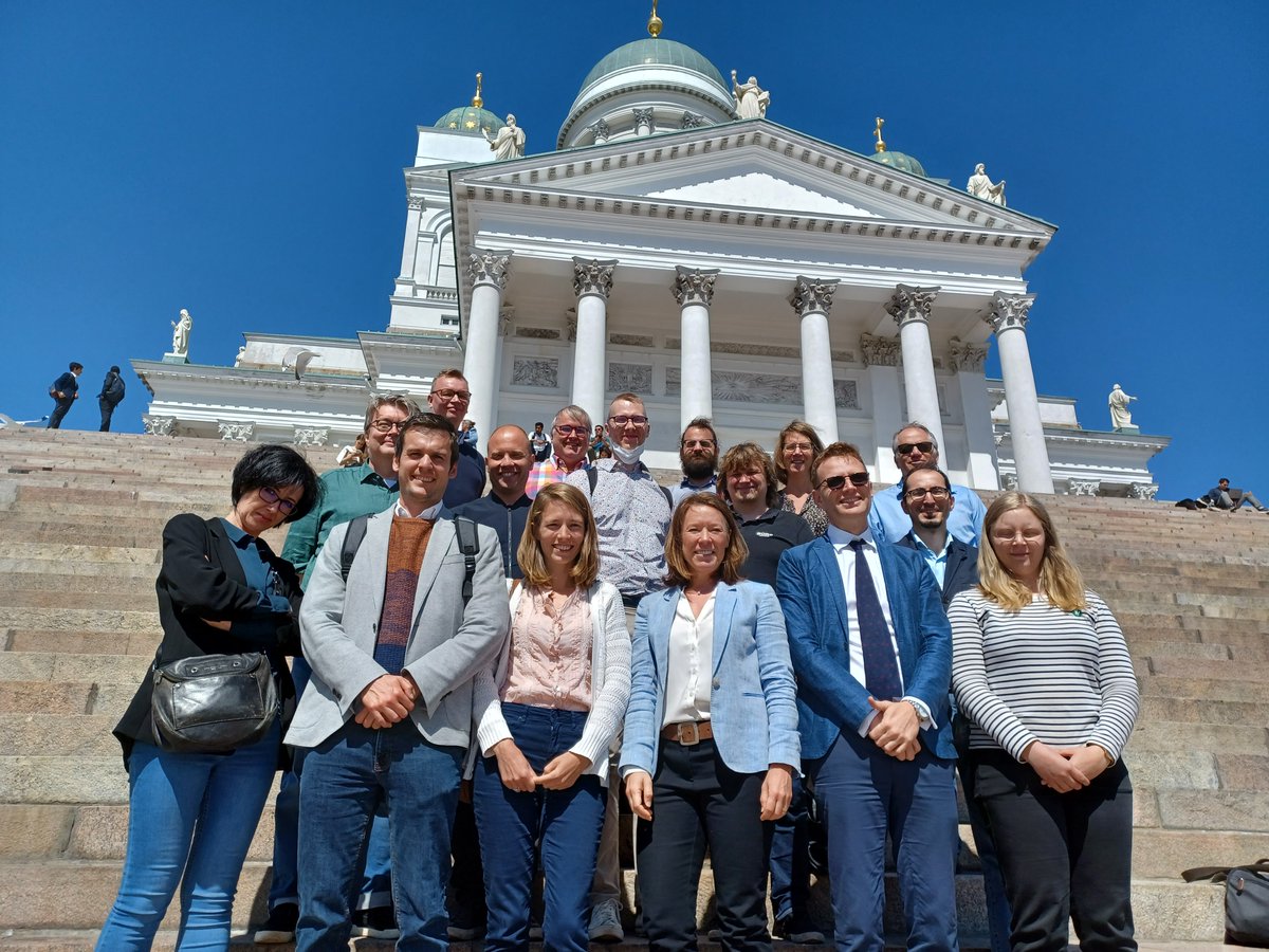 CompIntra's tweet photo. Final workshop of the @CompIntra project with a fantastic group of scholars gathered! Interesting discussions and sun. What more do you need? @SocSciHelsinki @SuomenAkatemia https://t.co/5RVPYRVuKA