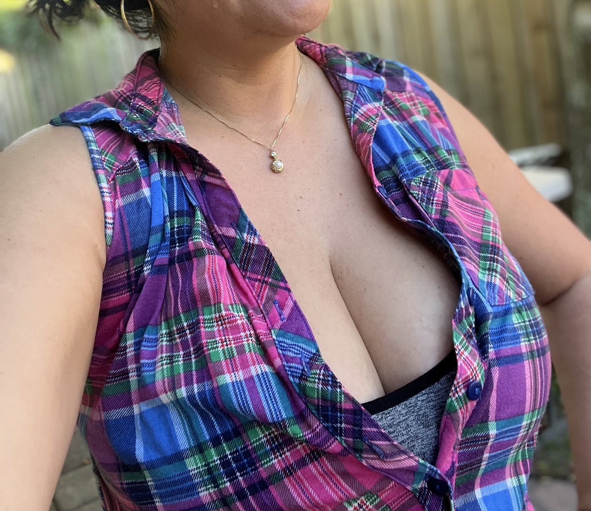 matt_red46's tweet photo. Latin MILF pics and videos to watch follow my free sub trial #OF https://t.co/b8uMbZx2x9 it has caliente MILF content   🍑
 #sexy #latina #mexico  #milf #fatass #ass #bigtits #tits #thicc #baddie #onlyfans #custums #chats #sellingcontent https://t.co/38a63o9Oub