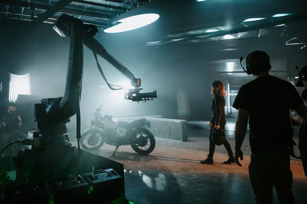 Experience the future of filmmaking firsthand. We look at Motorized Precision's new app that allows you to control robotic camera arms with an iOS device. shutr.bz/3mJ2C6e 🤖🎥 | #cinegear <a href="/Kira_byMP/">Motorized Precision</a>