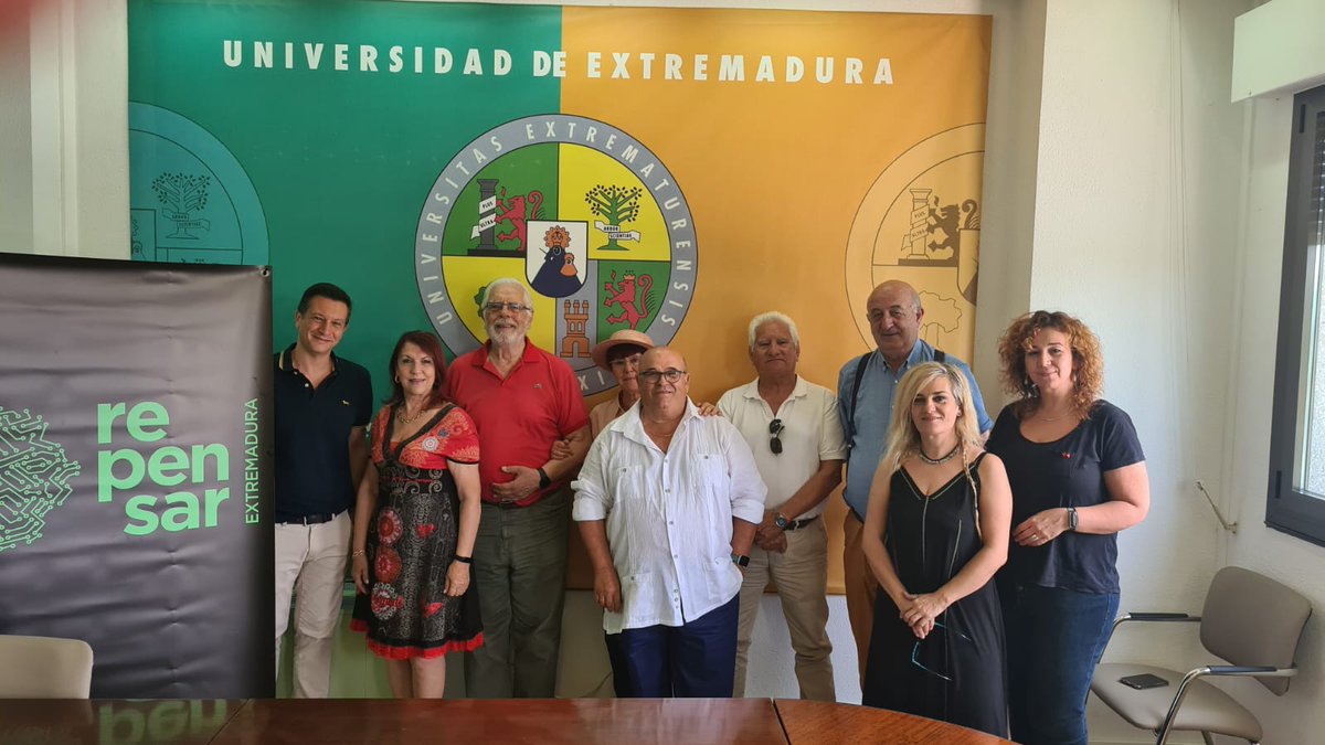 RepensarEx's tweet photo. Nuevo grupo de discusión! Hoy grupo de trabajo específico con miembros de la Universidad de los Mayores de la @infouex, como fuente de conocimiento, por su trayectoria, formación y experiencia vital.
Gracias @CulEmprendedora @maldonado_eco @Junta_Economia @OndaCampus https://t.co/2QqzRljT6X