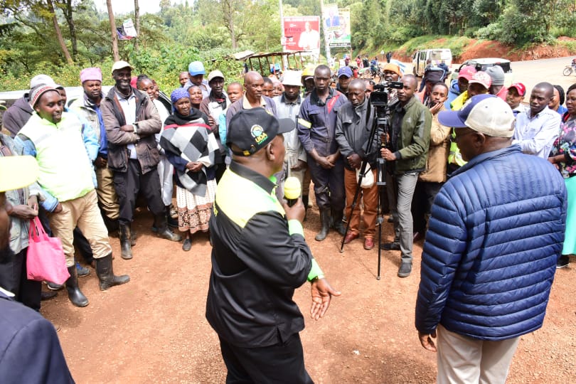GovernorKahiga's tweet photo. Glad to have met Chinga ward residents in Othaya during the meet-the - people tour in Karuthi, Kiaguthu, Gichiche, Kagicha, Kariko among other areas. 
 #bottomupeconomic 
#kabamwalimu
#wiranimurute
#RutoforPresident
#FormniUDA
#Mpangonibottomup
#Wiraûroneka
#9thAugust2022date https://t.co/KE26yst2DC