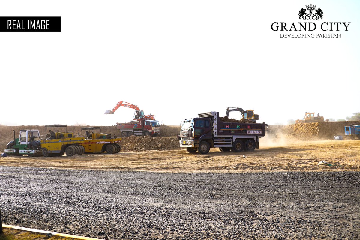 gckofficial's tweet photo. Expeditious Development Is Going on In Phase 2 with Full Dedication and Without Any Compromise on The Highest Standard of Development Work! 
Heavy Machinery Is fully deployed in Phase 2. Main Boulevard has been nearly completed whereas rapid development is taking place. https://t.co/xtHcHTdApU