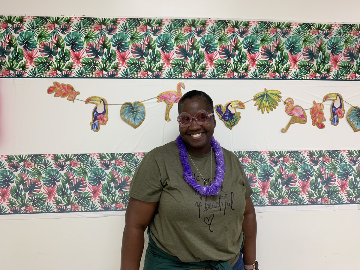 JanineBurgains's tweet photo. When you start your vacation at a PD, you bring Hawaii with you! MDCPS Mathematics B.E.S.T Training is off to a great start! @DareToLeadETO @MDCPSDAS @SuptDotres @docdn83 @trydiggs https://t.co/9KCMbFgI6h