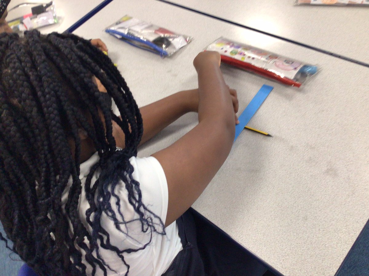 Rowlatts_TMET's tweet photo. Year 5 are learningnabout levers in science today. #rmpascience #practical #scienceplay https://t.co/fnZ953qsUh