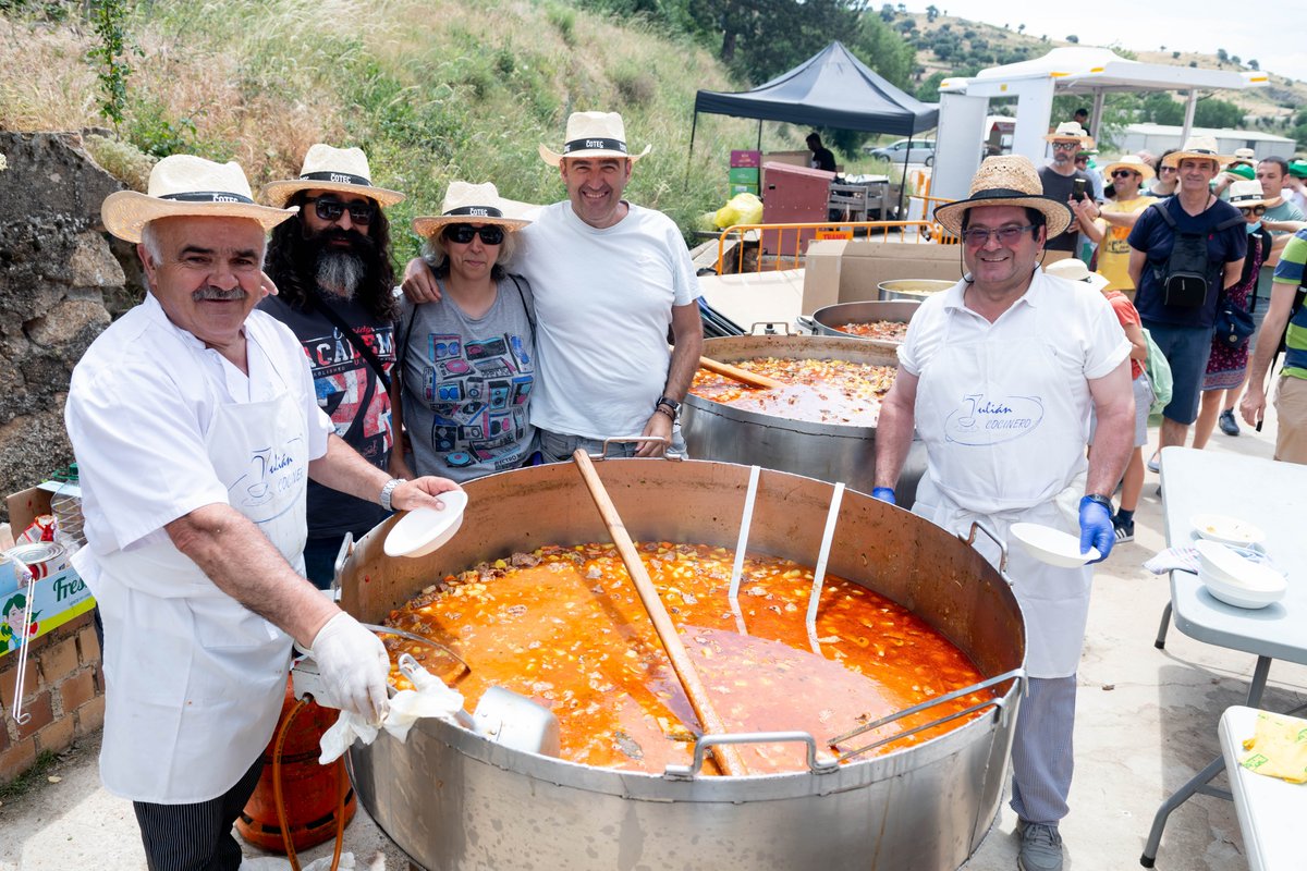 Más de 2.000 personas asistieron al festival #Imperdible_05, que celebramos el fin de semana en Otero de Herreros (Segovia). Os invitamos a echar un vistazo a las fotografías de la jornada 📸bit.ly/3zF4HrH