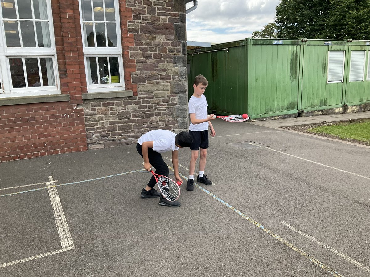 Great taster session today <a href="/sqwales/">🏴󠁧󠁢󠁷󠁬󠁳󠁿 SQUASH WALES</a>. Diolch Lisa. We had so much fun <a href="/cwprimary/">CW Primary School</a> <a href="/cwp_glaslyn/">CWP Glaslyn</a>