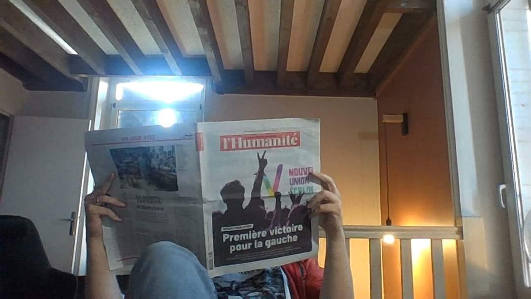 EtienneUn's tweet photo. Beaucoup de lecture aujourd'hui, @humanite_fr, @T_au_futur et @La_NVO, après plusieurs réunions autour des mobilisations à venir dans les IEG et la préparation d'un communiqué de presse pour la section du PCF au lendemain des législatives.
#redisnotdead https://t.co/snov1Vn1sf