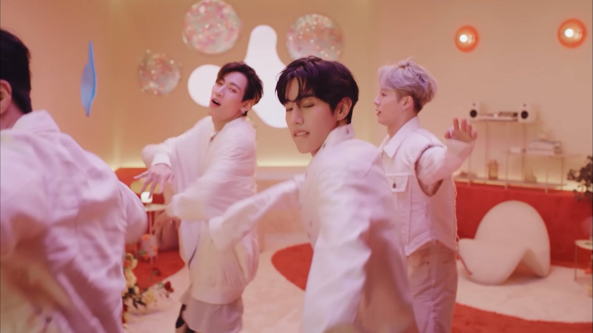 Beliaveinlove's tweet photo. อินเนอร์ จิกกล้องแตก หล่อ..

#MarkTuan​  #Mark #段宜恩 @marktuan  
#GOT7 #갓세븐 #IGOT7 @GOT7 
#GOT7_NANANA https://t.co/SKrgXESuwH