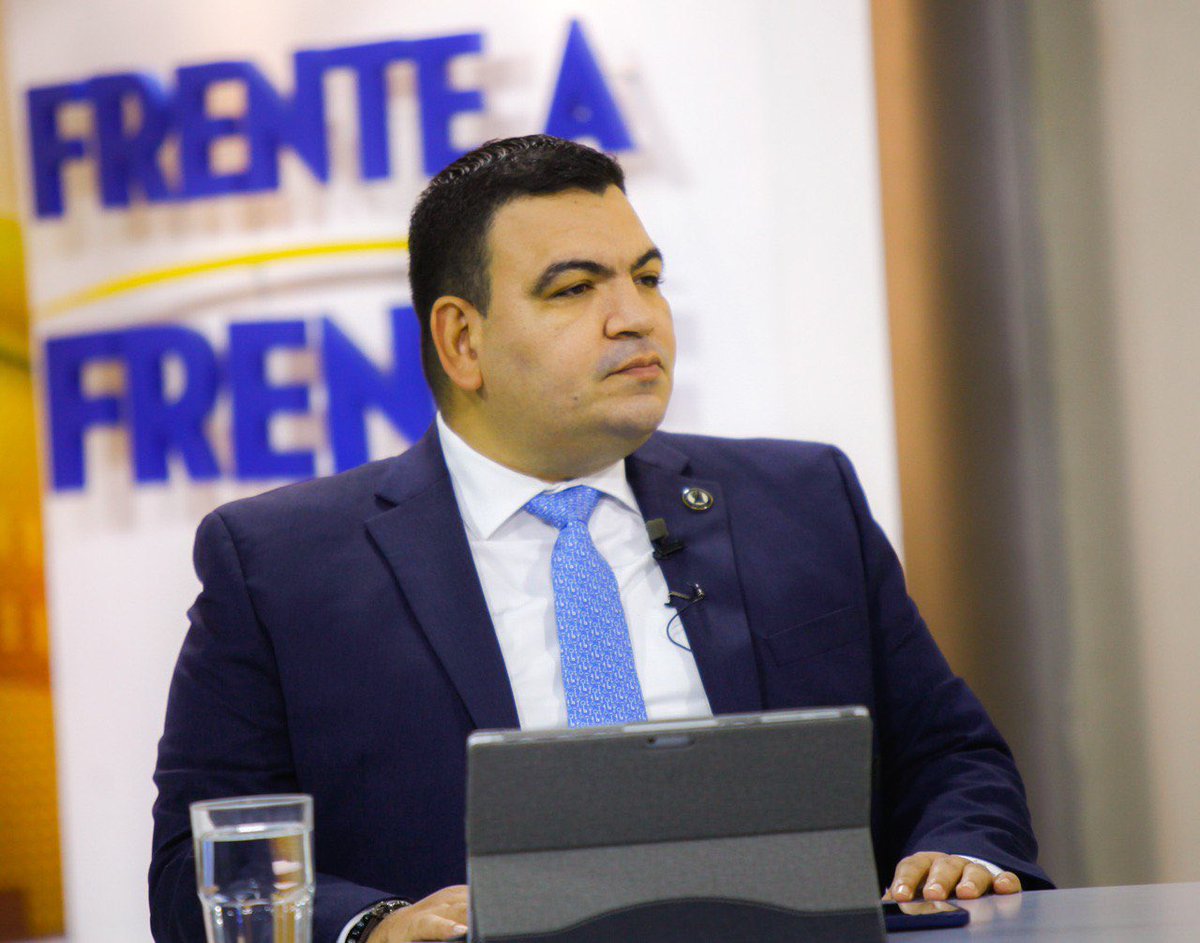 #CrecerJuntos | “La niñez es un tema prioritario en esta gestión. Yo fui uno de los primeros abogados en implementar la Lepina. Con esta nueva ley (Crecer Juntos) hay un avance significativo": procurador general, <a href="/ReneEscobarA/">René Escobar</a>.