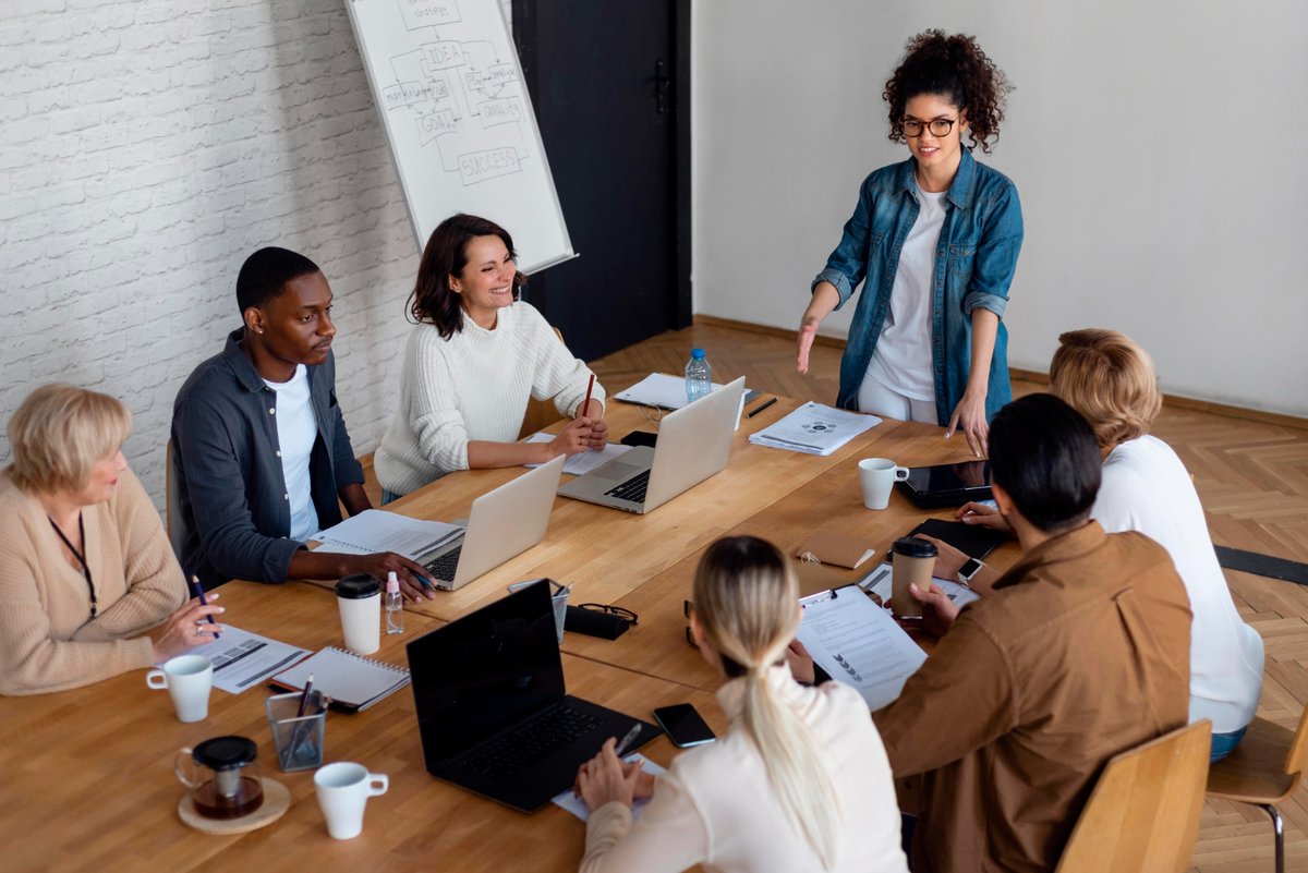 CarmenSDI's tweet photo. No one wants to be a bad boss – so don't be. With the worst TV and movie bosses as inspiration, @FastCompany has some simple, evergreen tips about behavior to avoid when leading a team. https://t.co/HmzvHTy6ua #leadership #beagoodboss #corporateculture https://t.co/kUivsIFdHy