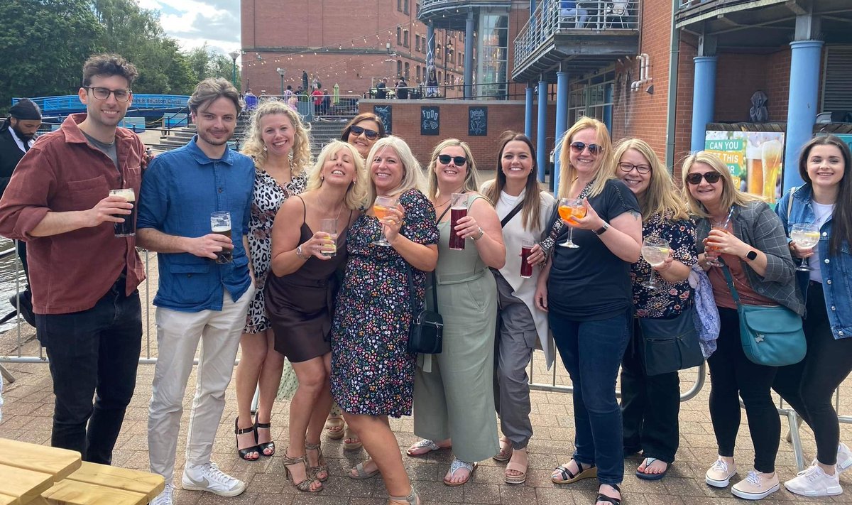 AmyRobinsonRN's tweet photo. Happiness is .. loving every single day at work & having the most amazing and supportive colleagues ๐ฅฐ๐ .. #TEAMJEH #teambuilding #lettingoffsomesteam @JohneastwoodHos https://t.co/A5U4Sl7AuX