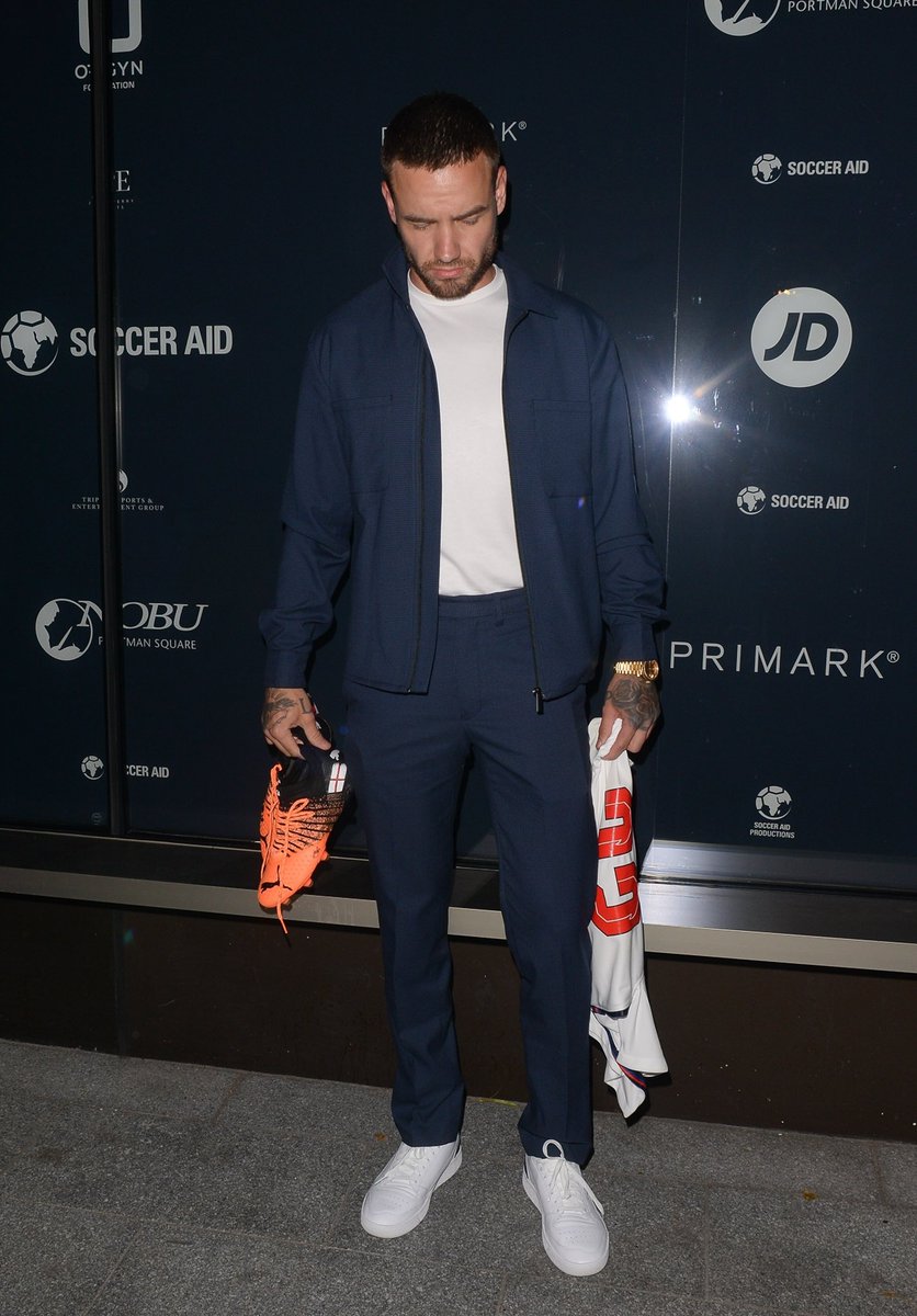 LPAHQ_'s tweet photo. 📸| Liam ayer a la salida del partido. #SoccerAid (2)

©️ backgrid https://t.co/EkFHBhITvs