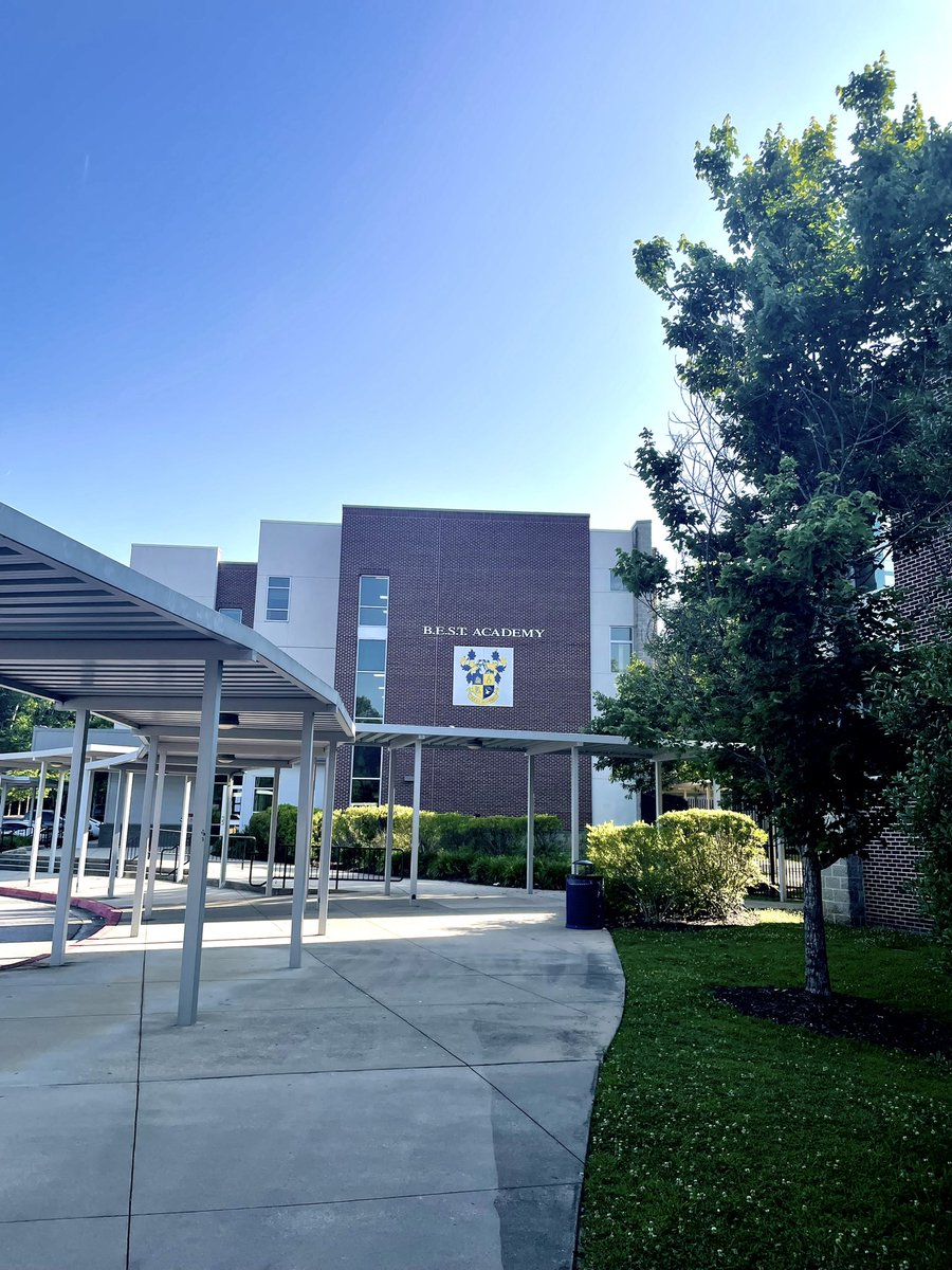 senseixali's tweet photo. Grateful to walk the halls of THE @APSBESTACADEMY! Home of THE @BESTEaglesFB 🦅🦅 #Dreams2Reality #WakeupandWork https://t.co/w9R0JOVg3I