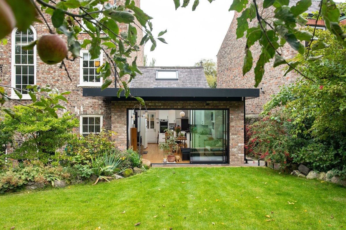 YorkDesignAward's tweet photo. Here's a look at the entries into the Residential - Single Dwellings category:

57 Huntingdon Road 
Cloister Garth 
Dunvegan 
Oberland 
The Old Boathouse 

Our independent judges have chosen their winner, but you can vote for your favourite too https://t.co/XVAXlpnFWE https://t.co/5VqhVmwFLR