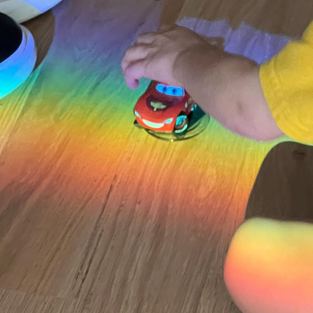 ricky_martin's tweet photo. My son found a natural rainbow in our closet. Yes, there are lights and rainbows in our closets now. No more darkness only #PRIDE happy #pridemonth everyone. #BabyRenn https://t.co/xqcsTiTGGB