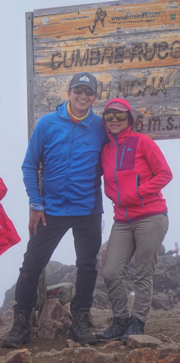 ParolerosEC's tweet photo. #Parolos en la Montaña ⛰
Ruco • PICHINCHA 🇪🇨
@Juancaharo80 @Budu8517 @rosaelenalban @AVAstudillo @elita_riva
Un gusto saludar al gran Fabián Zurita. Ejemplo a seguir 🎉 https://t.co/X4S0QAedFB