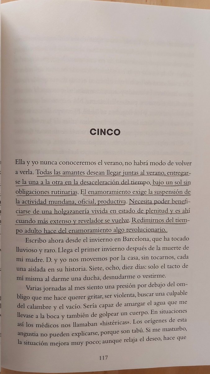 MariaLim0n's tweet photo. Ante la ola de rupturas de esta primavera, recuerdo este fragmento de Lo que hay de Sara Torres y pienso en cuántas relaciones se estarán agotando por culpa de los ritmos acelerados de producción https://t.co/oz5sTDvPjf