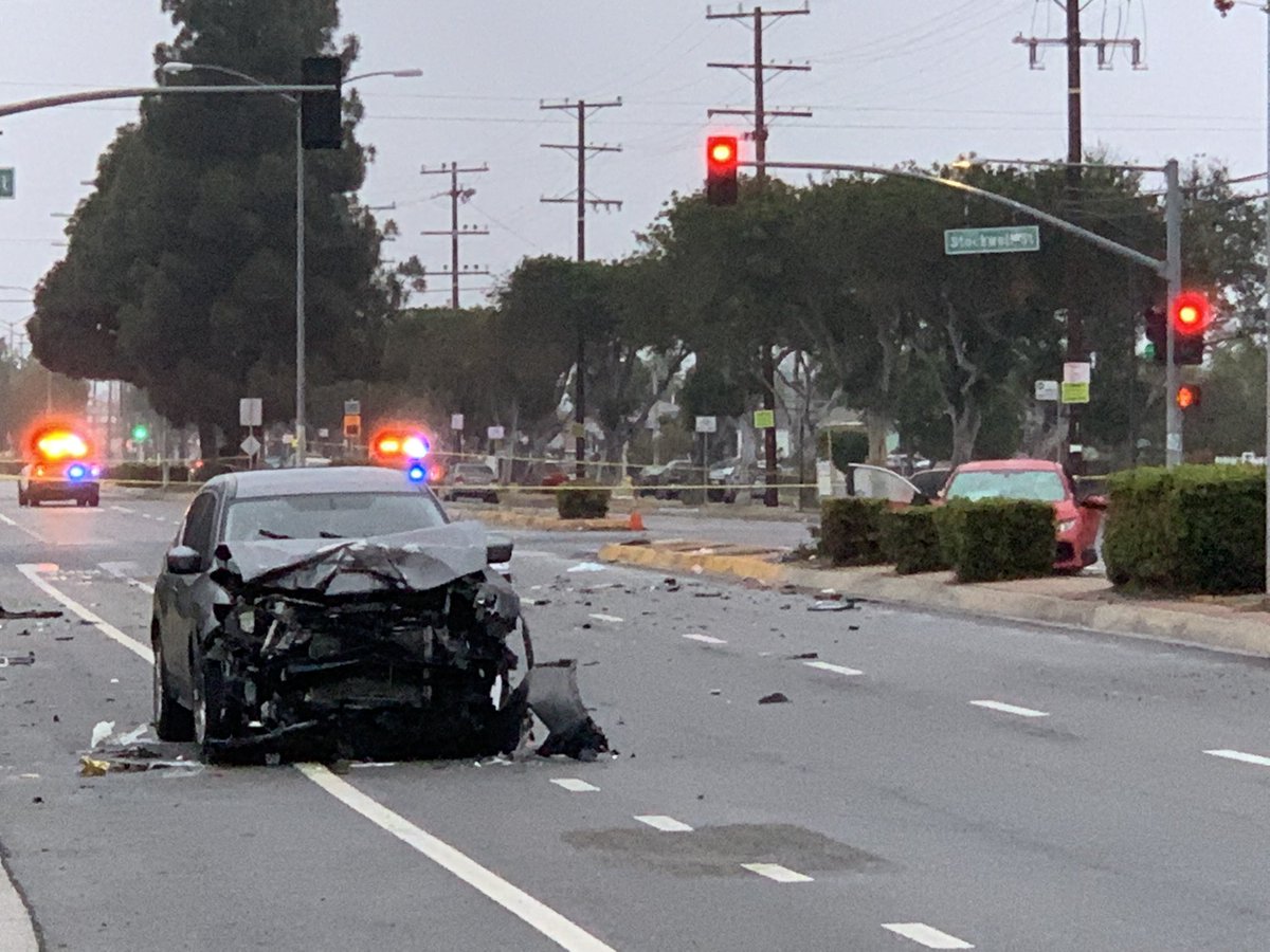 MarioFOXLA's tweet photo. Driver and passenger in the red Honda Civic were killed in a crash during a “street takeover” in Compton. @FOXLA https://t.co/aGBubqgNLZ