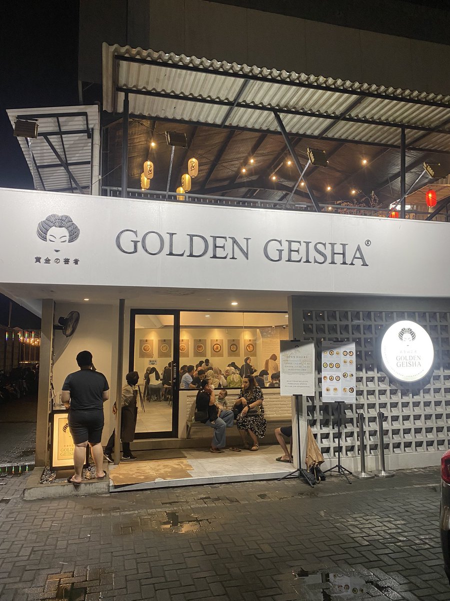 atletkuliner's tweet photo. Ramen halal ter-enak se Indonesia raya. Datang pas dekat-dekat mau tutup biar ga lama antri https://t.co/podCIN2ULg