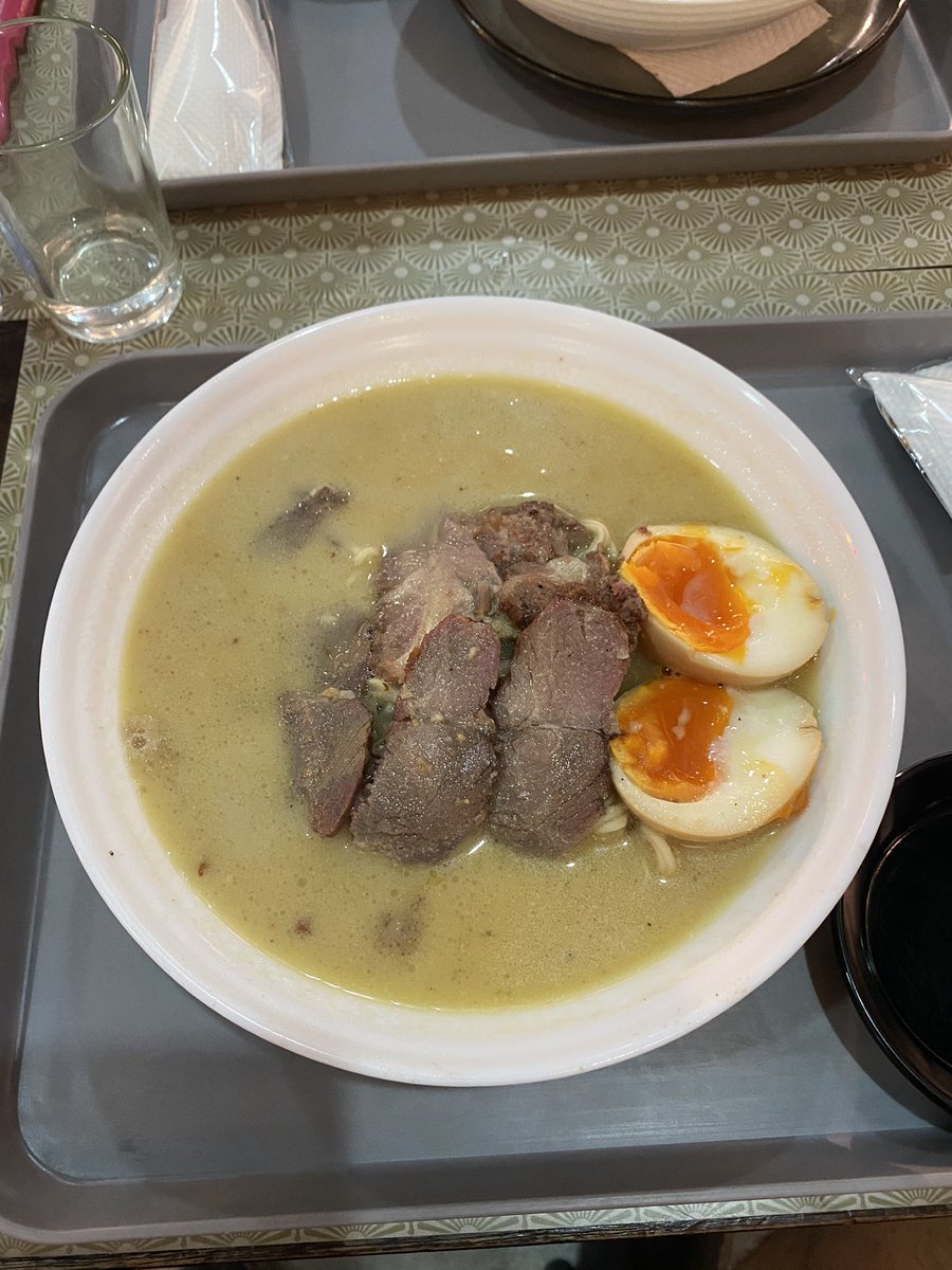 atletkuliner's tweet photo. Ramen halal ter-enak se Indonesia raya. Datang pas dekat-dekat mau tutup biar ga lama antri https://t.co/podCIN2ULg
