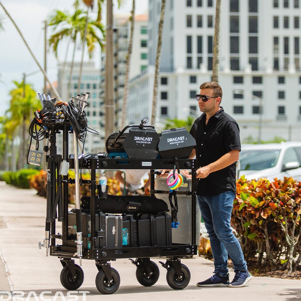 What's on your gear cart? Image credit @rubenmachadosantana
.
.
.
.
#filmproduction #productioncart #setlighting