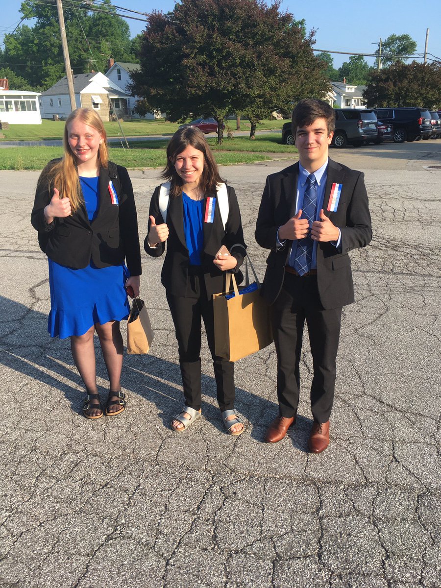 Good luck to our 3 National Qualifiers who begin their journey in Louisville today!! 

Policy Debate: Mia Powell and Carmen Myers

Big Questions Debate: Brayden Stolle