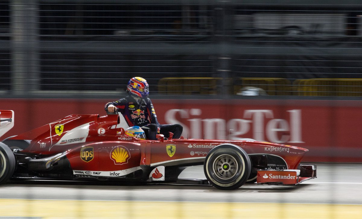 f1_hardpics's tweet photo. Fernando Alonso and Mark Webber 

Singapore, 22nd of September 2013 https://t.co/oGH3t3YVnQ