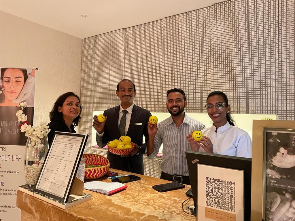 ShobhitSawhney's tweet photo. “Health is a state of body. Wellness is a state of being.”
Fun filled week dedicated to wellbeing at @ParkHyattHyd marking Hyatt’s Global Wellbeing Week. We took time to prioritise our own wellbeing & extending care for others.
#HyattWellbeingWeek #HyattWorldOfCare #ParkHyatt https://t.co/SsD0VDGUsd