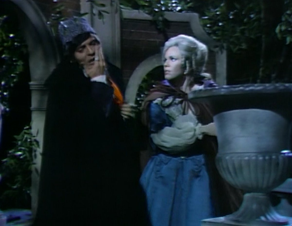 kwp83's tweet photo. I watched episode 1158 of #DarkShadows this morning and then I decided to randomly do some research on this particular episode. I did find out one fact that I think is interesting. This happens to be the final appearance of #MichaelStroka in the series! https://t.co/0xT8AVkoHm